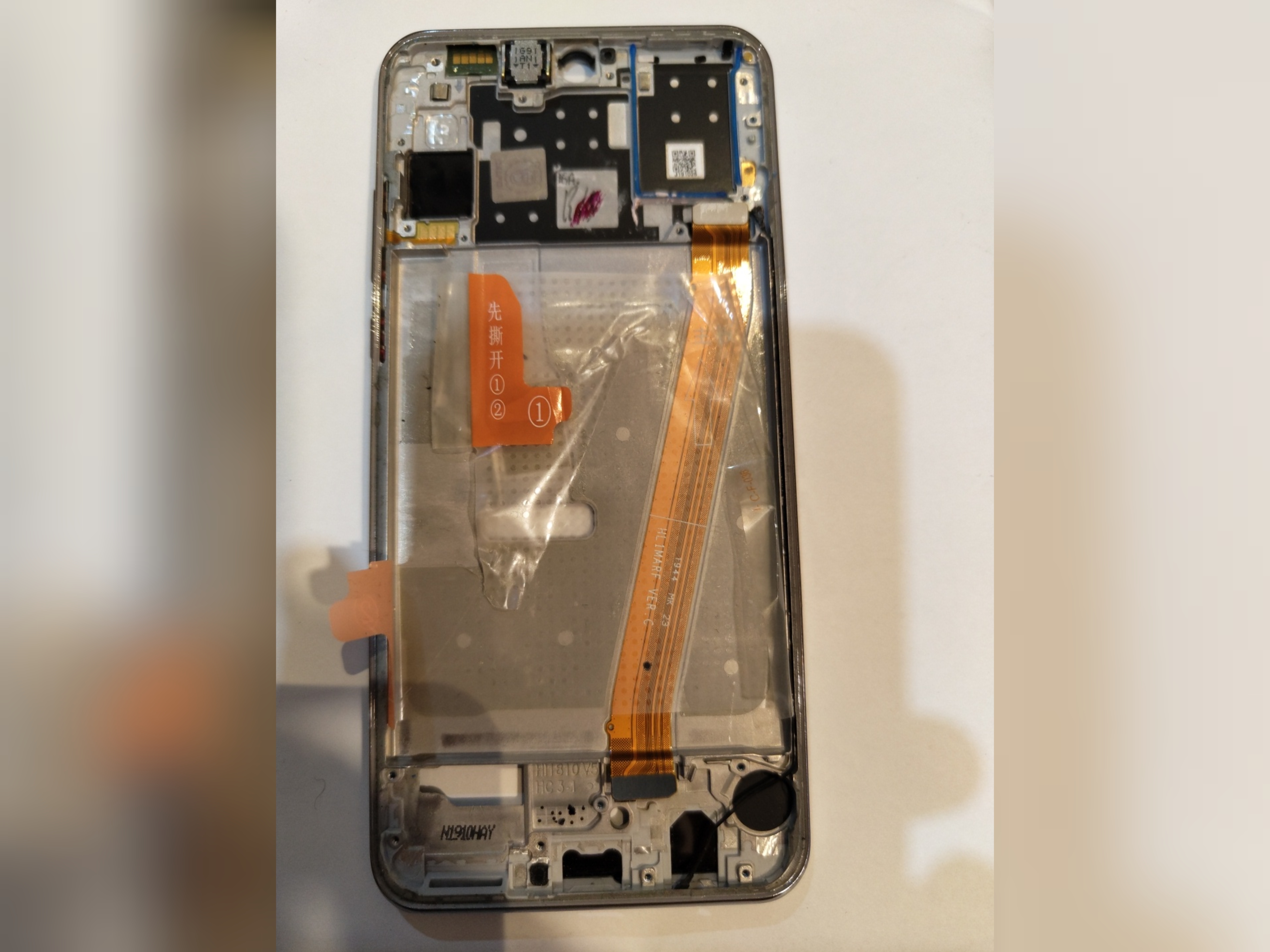 فریم ال سی دی هواوی مدل HUAWEI P30 LITE مناسب برای رام 6 اصلی از روی گوشی اکبند شرکتی