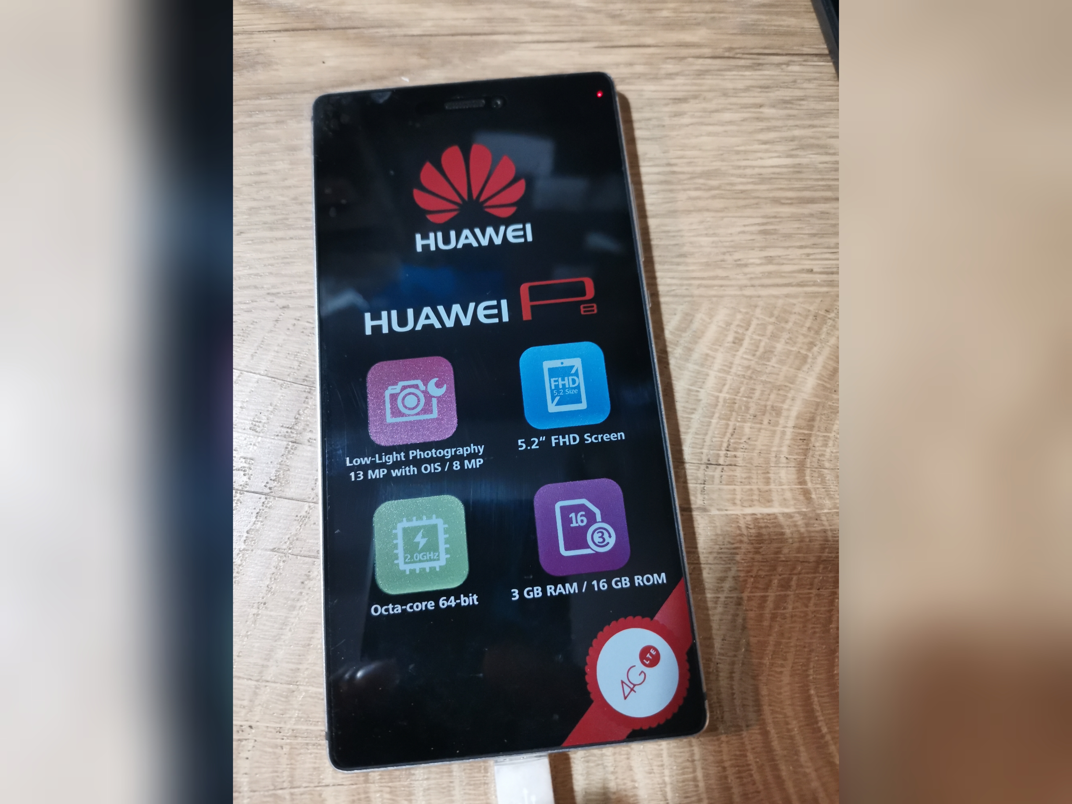 گوشی هوآوی P8 | حافظه 16 رم 3 گیگابایت اکبند با کارتن مربوط به نمایندگی با کد مالکیت