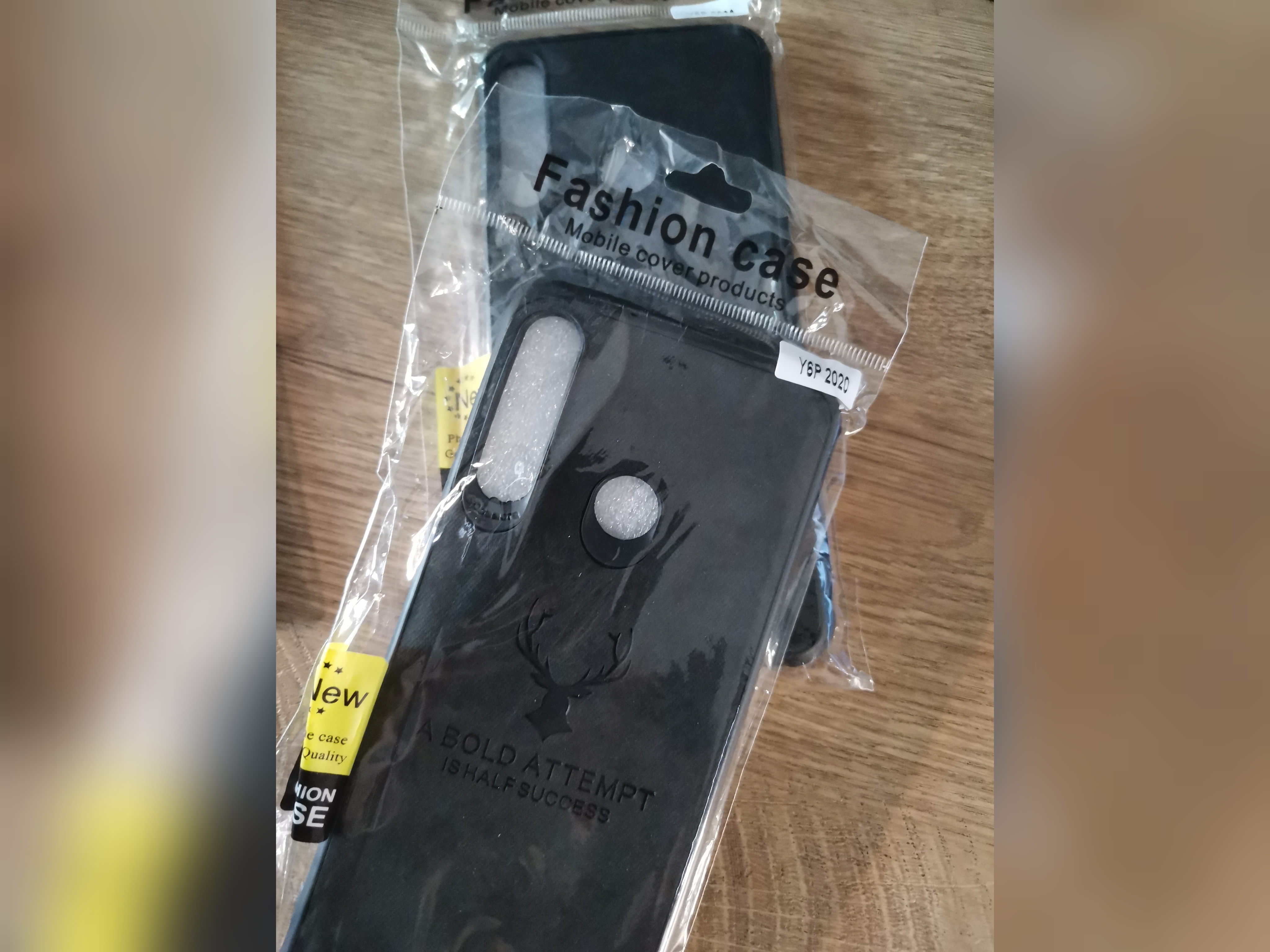 قاب طرح پارچه گوزنی Huawei Y6P 2020