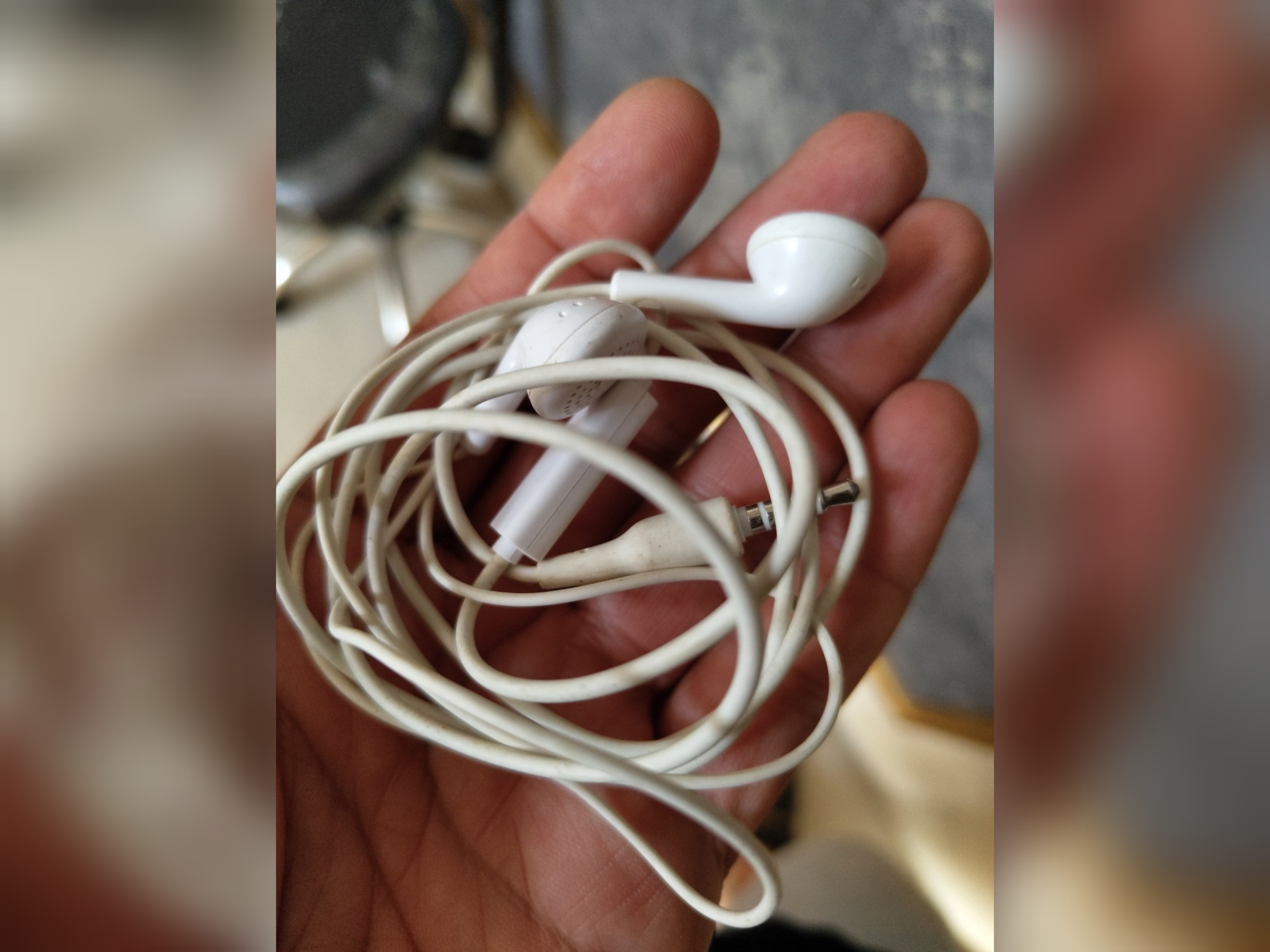 هندزفری سوزنی هواوی دست دوم استفاده شده مربوط به نمایندگی به صورت تکی و عمده تمیز نشده HUAWEI
