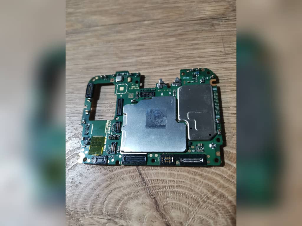 برد گوشی هواوی مدل MAINBOARD HUAWEI Y7a اکبند با کد مالکیت ریجستر شده