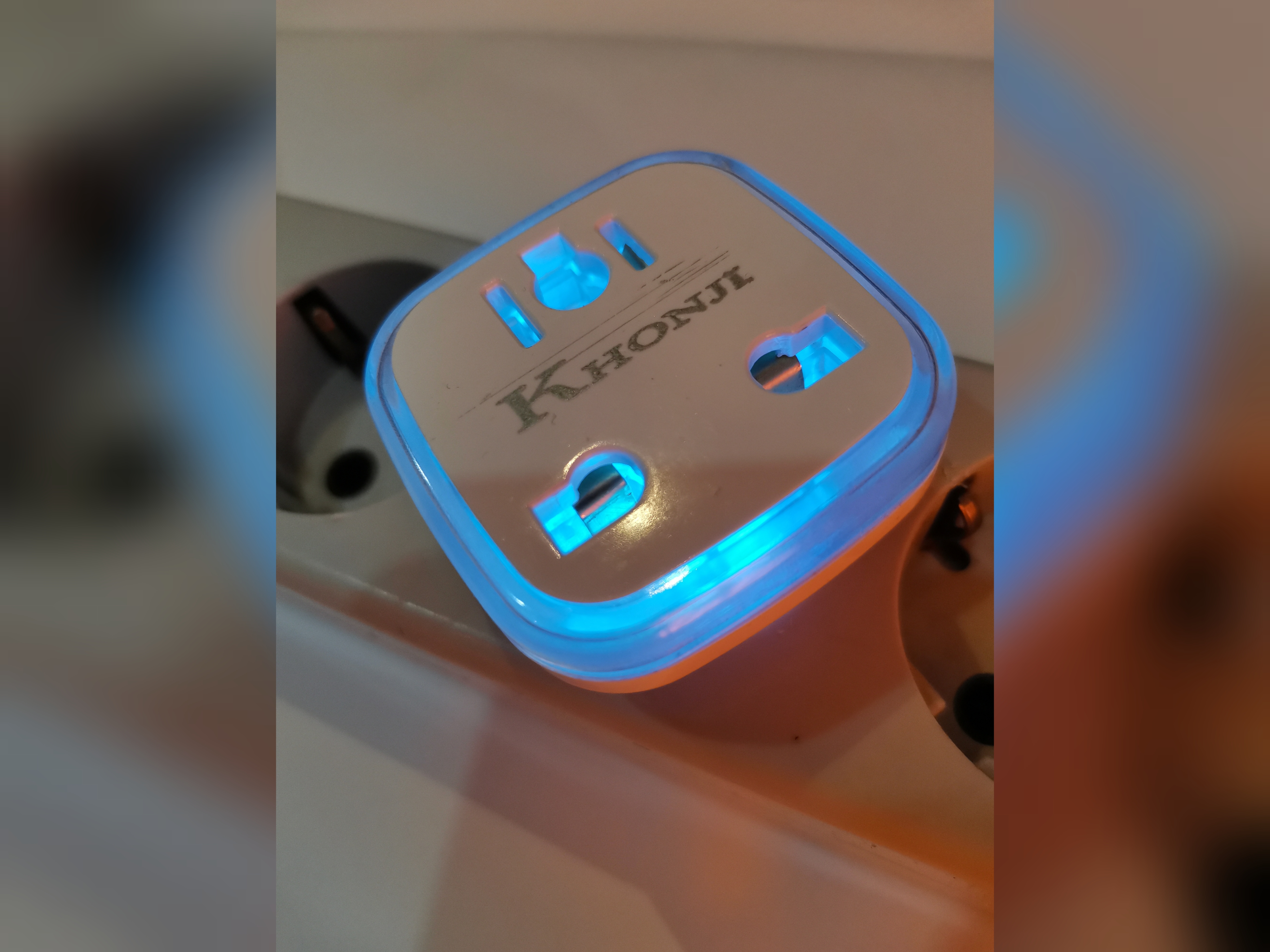 تبدیل ۳ به ۲ خونجی مدل  KHONJI چراغ دار LED 220W 20A باریک