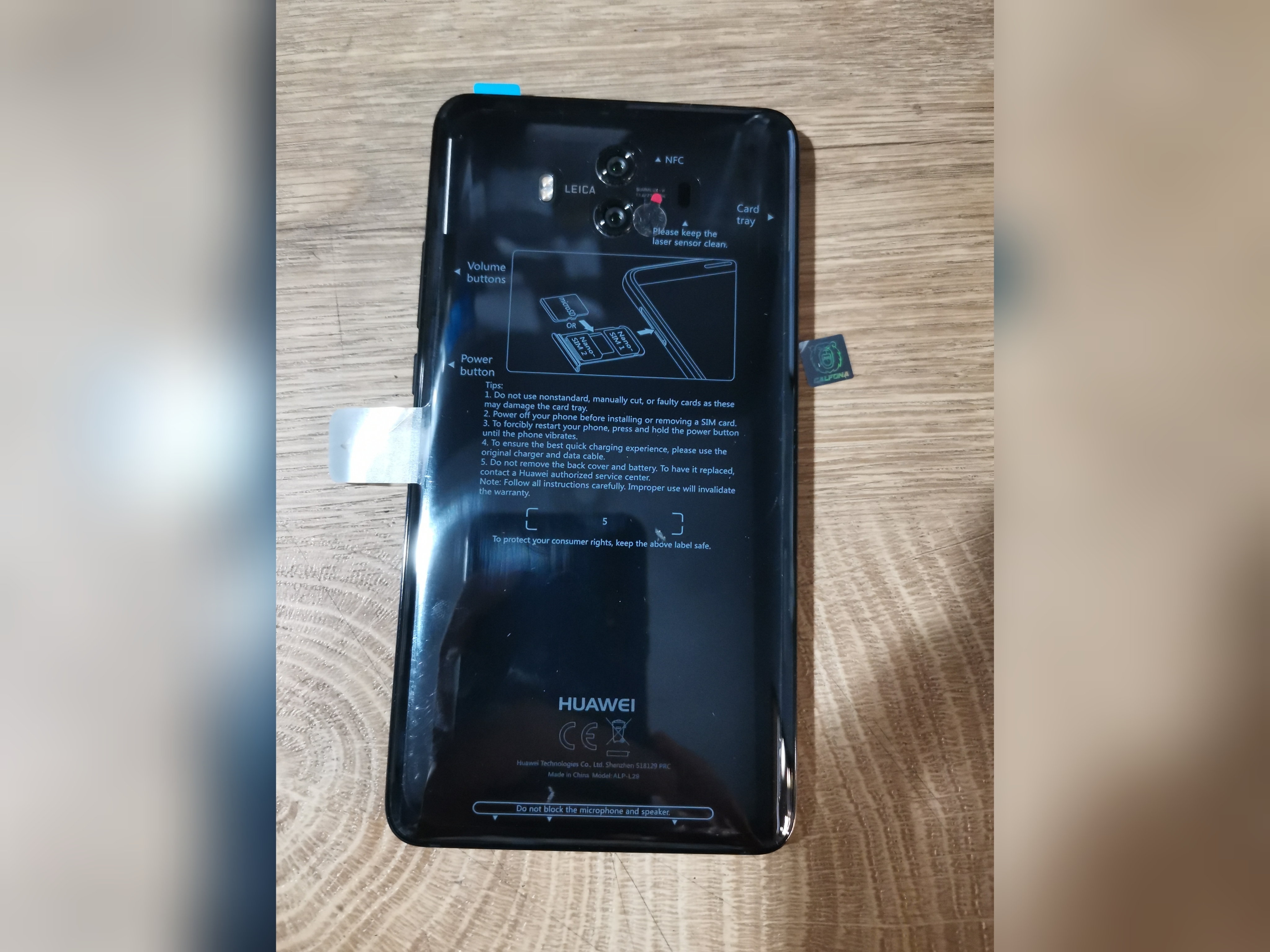 گوشی هواوی مدل HUAWEI MATE 10 مشکی رام 4 حافظه 64 اندوروید 10 در حد نو با شارژر و کابل و هندزفری با کد مالکیت