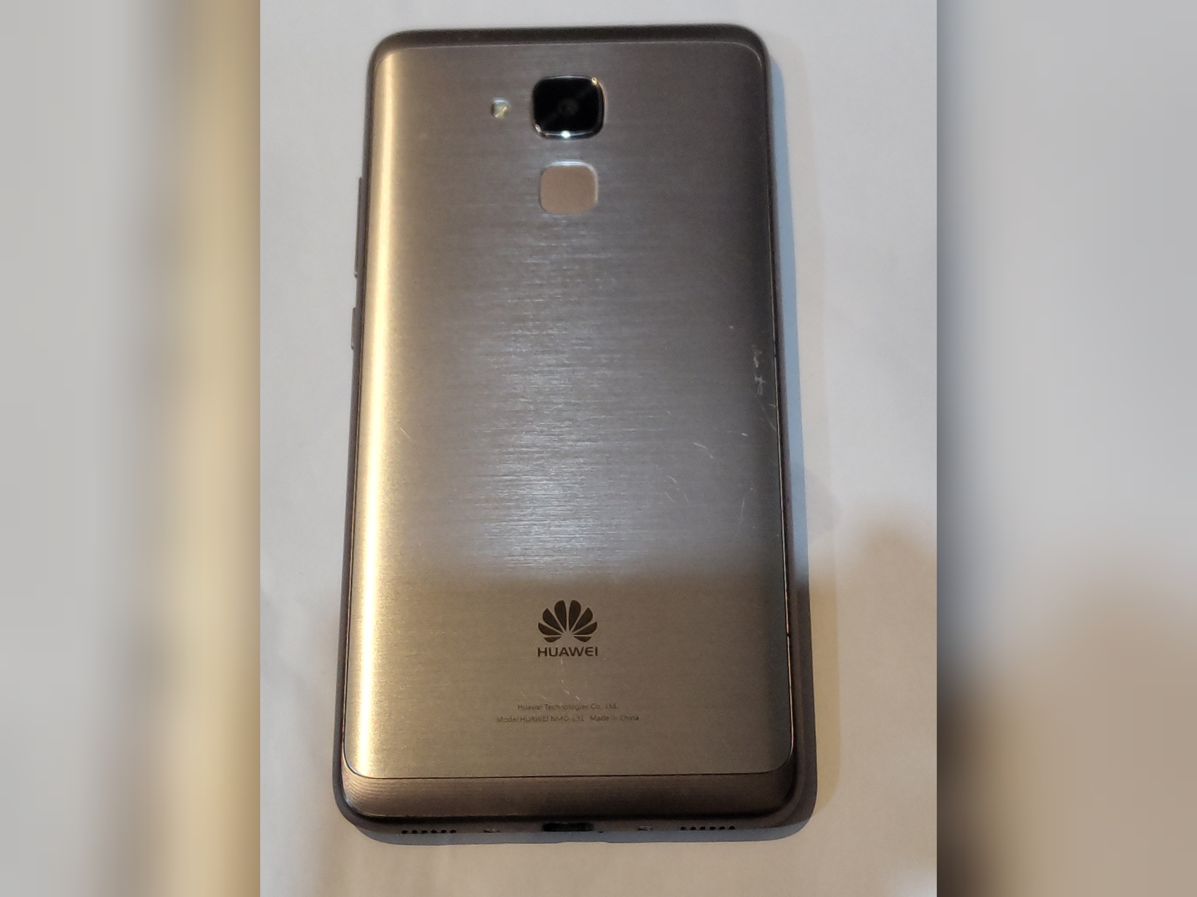 گوشی هواوی مدل HUAWEI GT3 رام 2 حافظه 16 اندروید 6 در حد نو استفاده نشده ریجستر شده بدون کد مالکیت با کارتن و وسایل