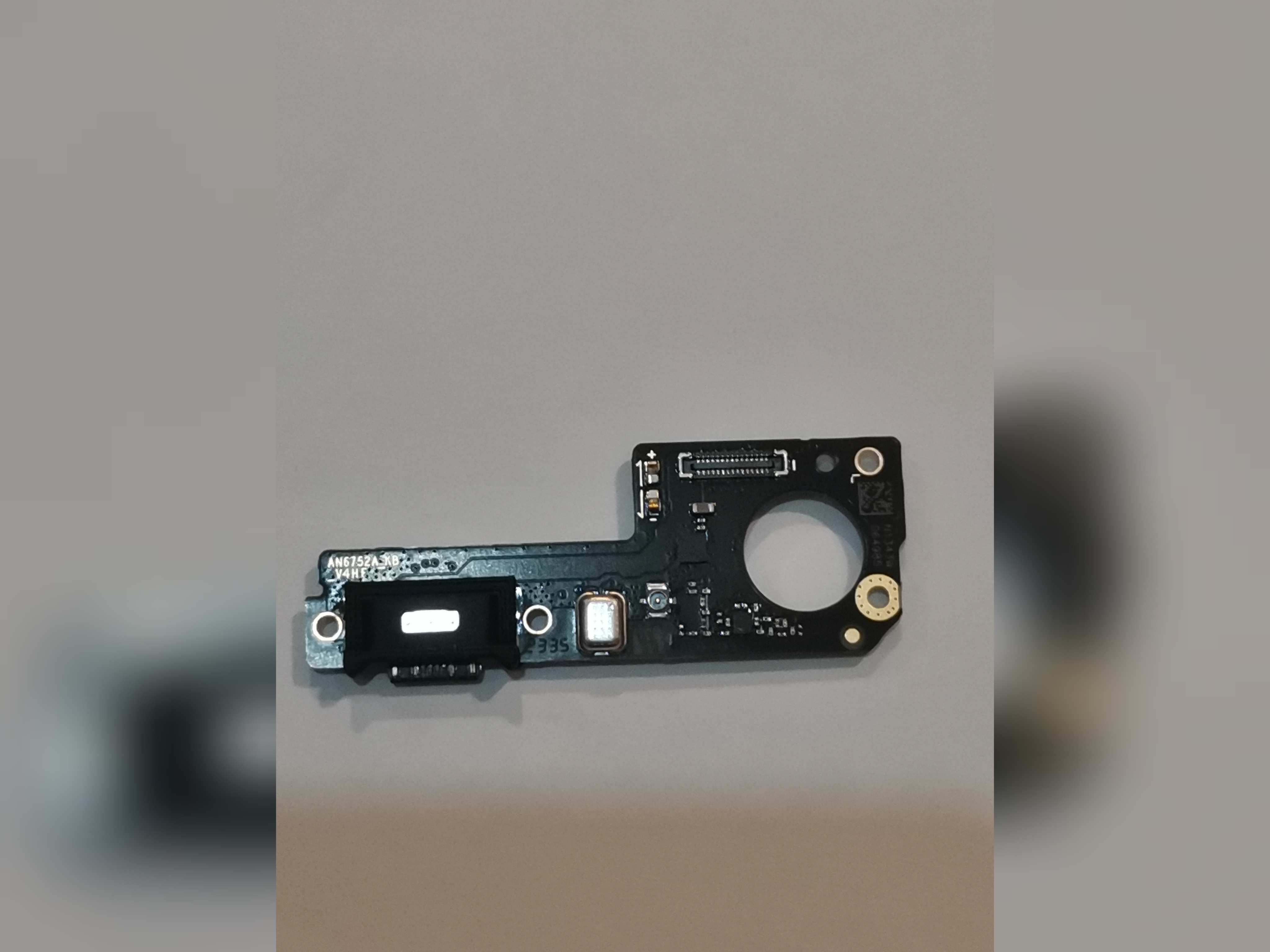 برد شارژ روکاری شیائومی Xiaomi Redmi Note 13R اصلی