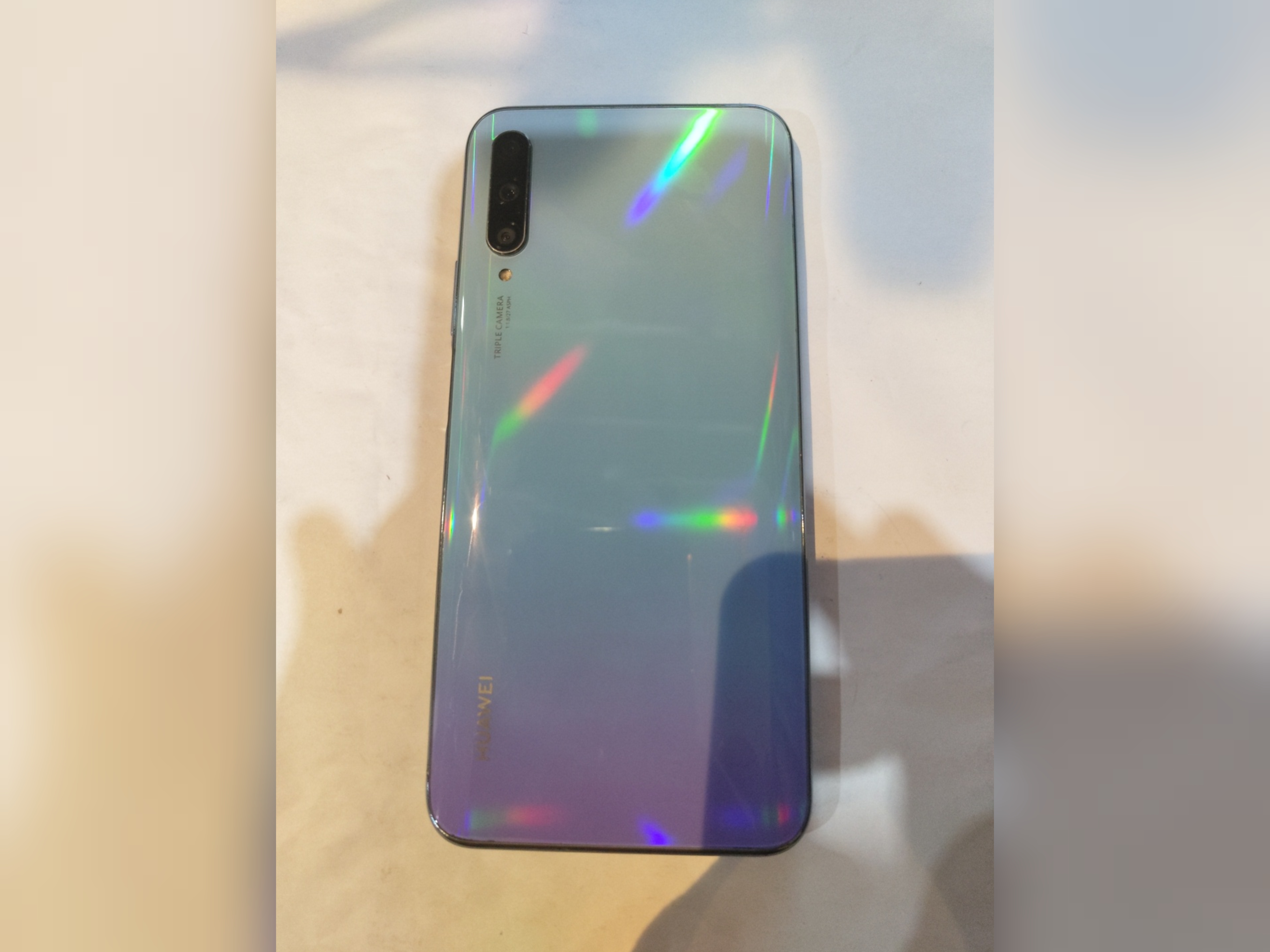 گوشی هواوی مدل HUAWEI Y9S رام ۶ حافظه ۱۲۸ -لطفا توضیحات و عکس ها دیده شود