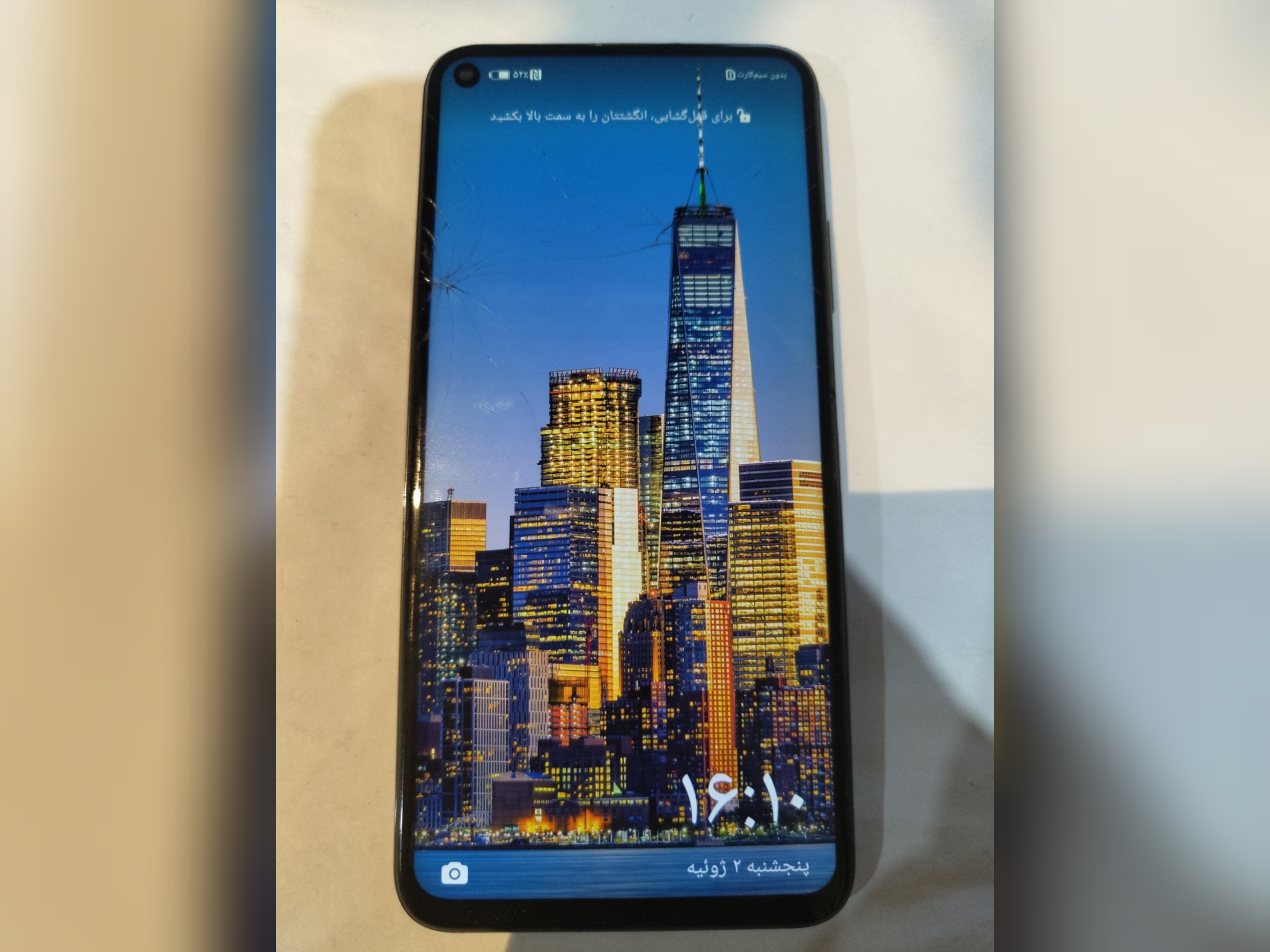 تاچ ال سی دی گوشی موبایل هواوی HUAWEI NOVA 5T با فریم مشکی و باطری فلت اثر انگشت فلت پاور روکاری مطابق عکس گلس فنی شکسته